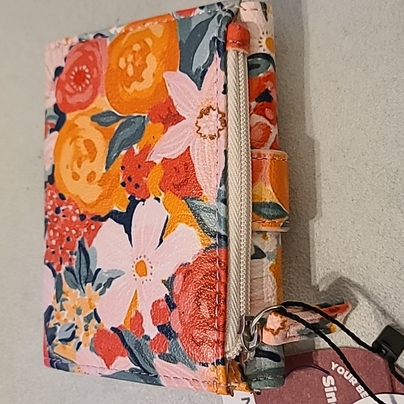 MUNDI BRAND WOMEN'S "FRUIT PUNCH FLORAL" WALLET WITH RFID PROTECTION - Picture 2 of 13